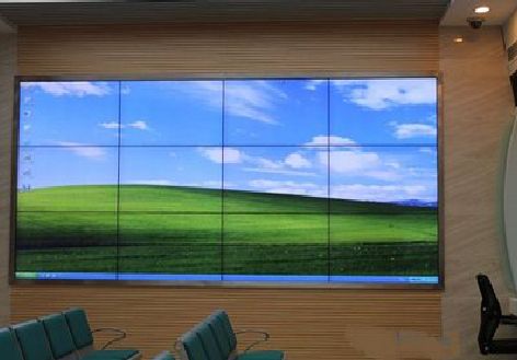 岳池液晶拼接屏的另类用法。